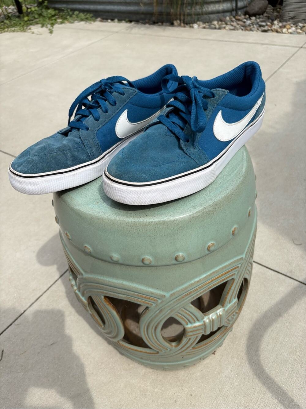 Mens Nike SB Satire II in Blue and white colorway. Size 10